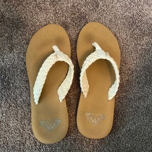 Roxy flip flops size 7